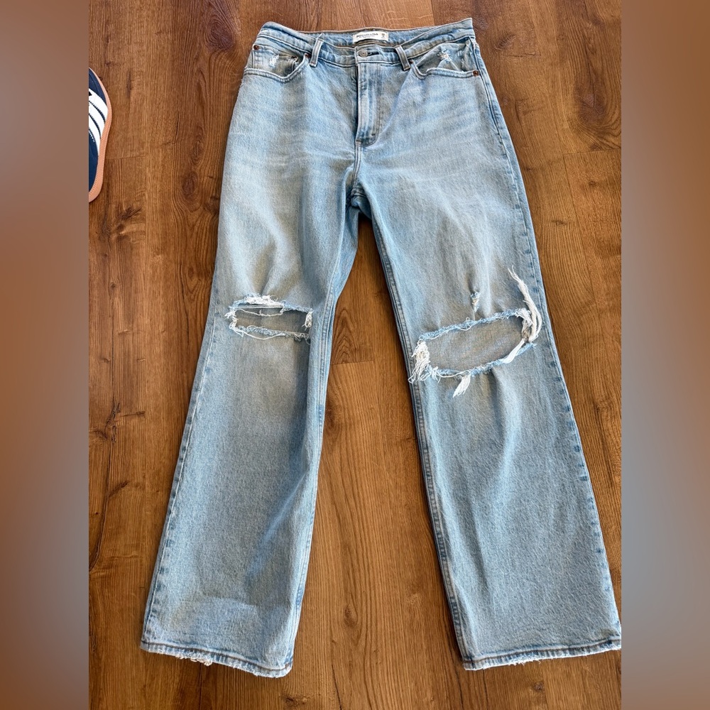 Abercrombie 90’s Relaxed High Rise Straight Leg Jean Sz 29 SHORT